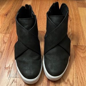 Maurice’s wedge sneakers